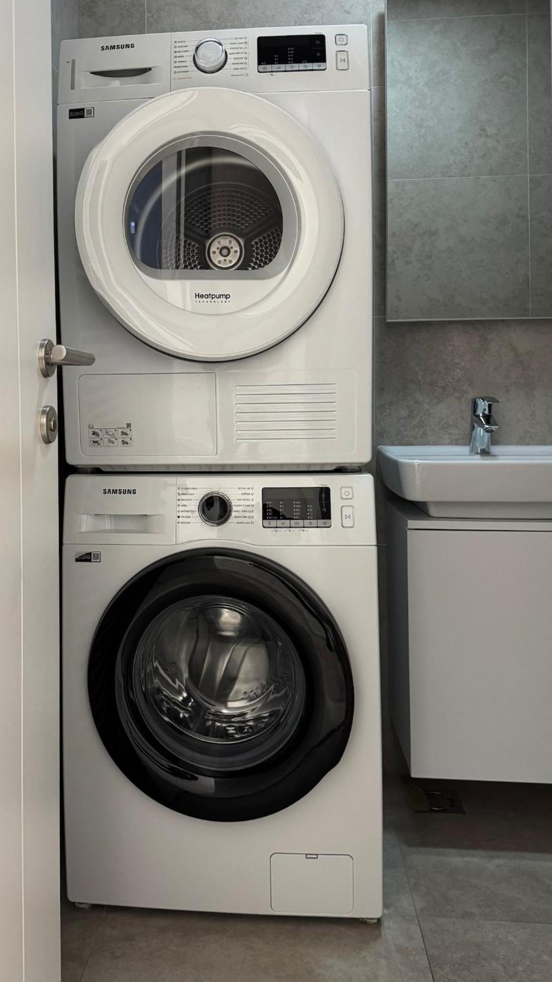 Lux Waves 2bdr With Private Parking *