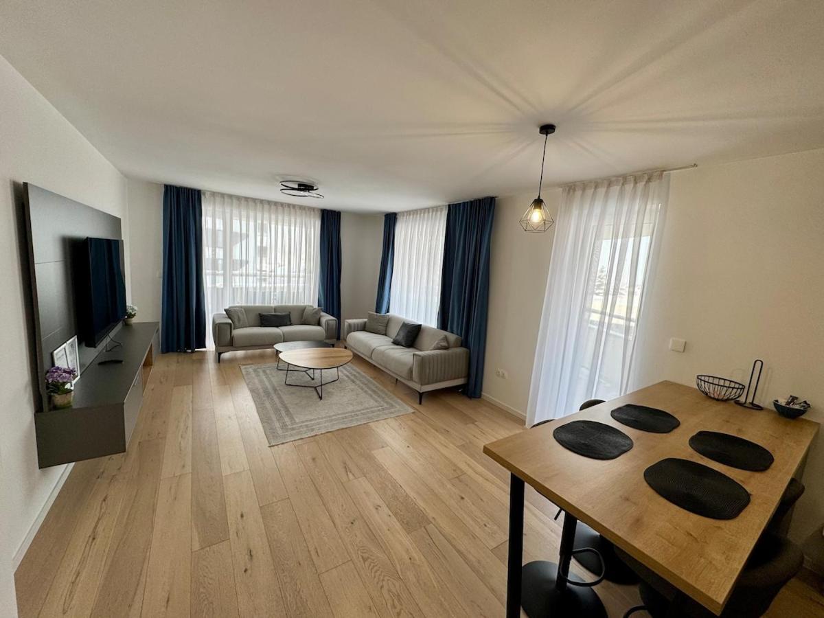 Lux Waves 2bdr With Private Parking * Sarajevo