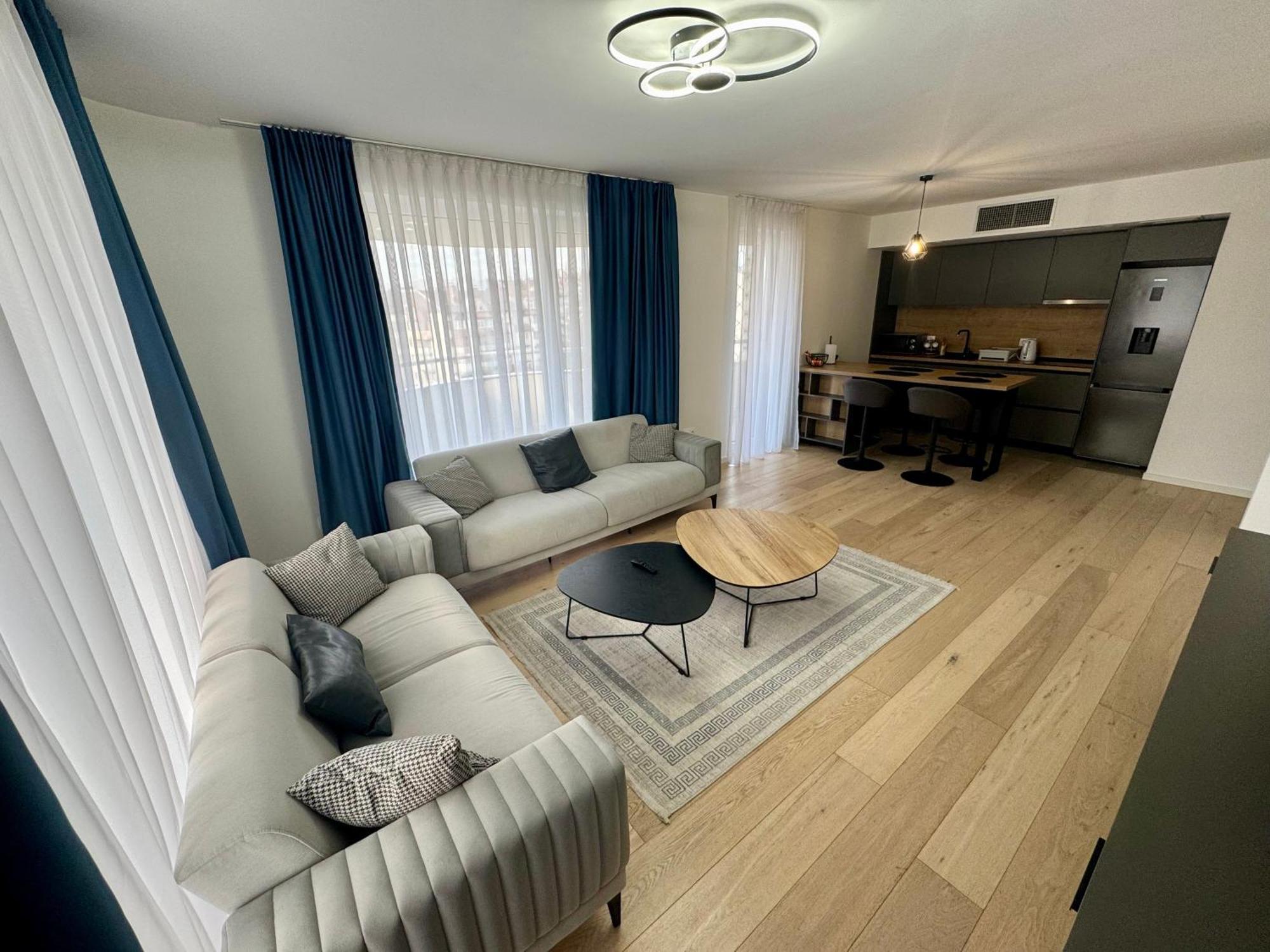 Lux Waves 2bdr With Private Parking