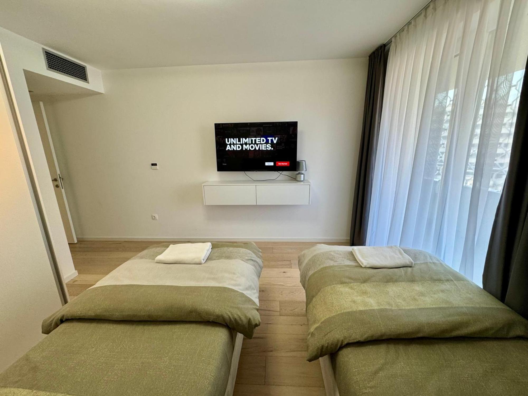 Lux Waves 2bdr With Private Parking Apartment *